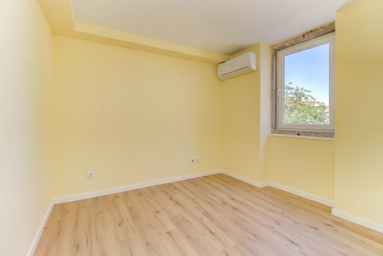 Apartamento T2 para Venda em Massamá e Monte Abraão Foto 15