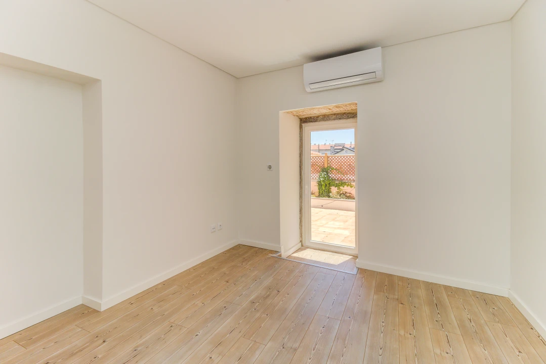 Apartamento T2 para Venda em Massamá e Monte Abraão Foto 16