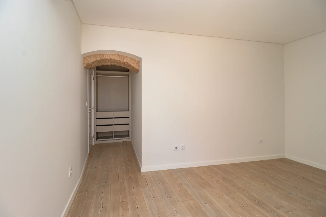 Apartamento T2 para Venda em Massamá e Monte Abraão Foto 13