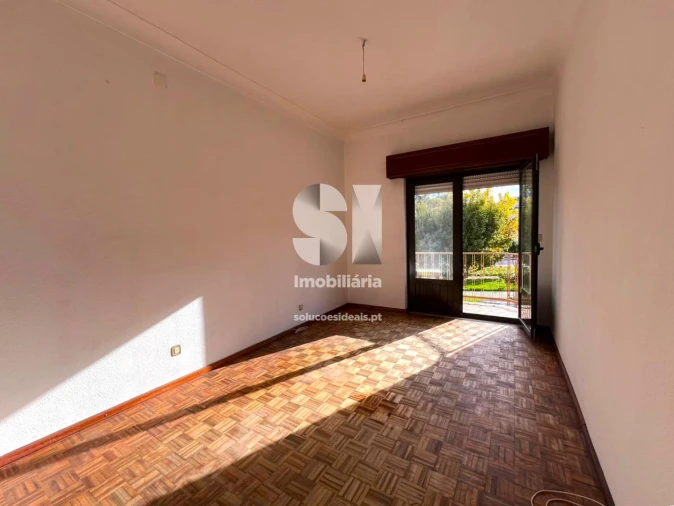 Apartamento T3 para Venda em Alijo Foto 8