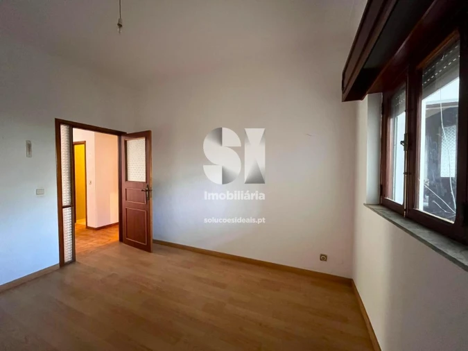 Apartamento T3 para Venda em Alijo Foto 12