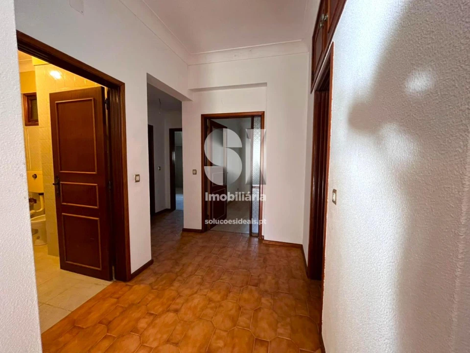 Apartamento T3 para Venda em Alijo Foto 23