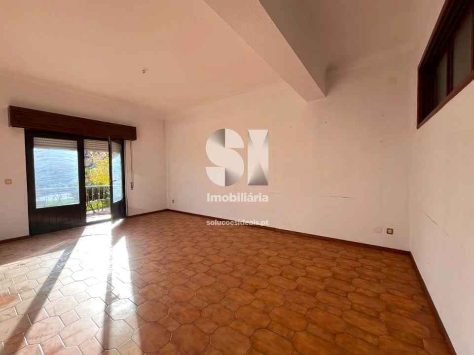 Apartamento T3 para Venda em Alijo Foto 9