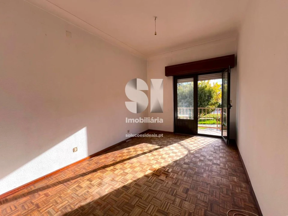 Apartamento T3 para Venda em Alijo Foto 8