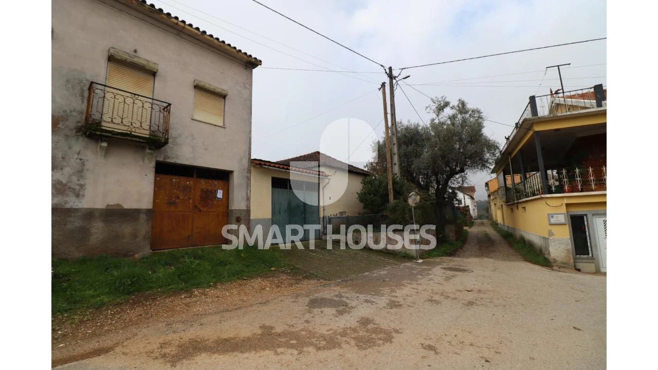 Moradia T4 para Venda em Arganil Foto 1