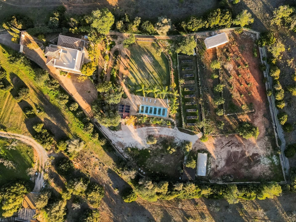 Moradia T5 para Venda em Guia Foto 4