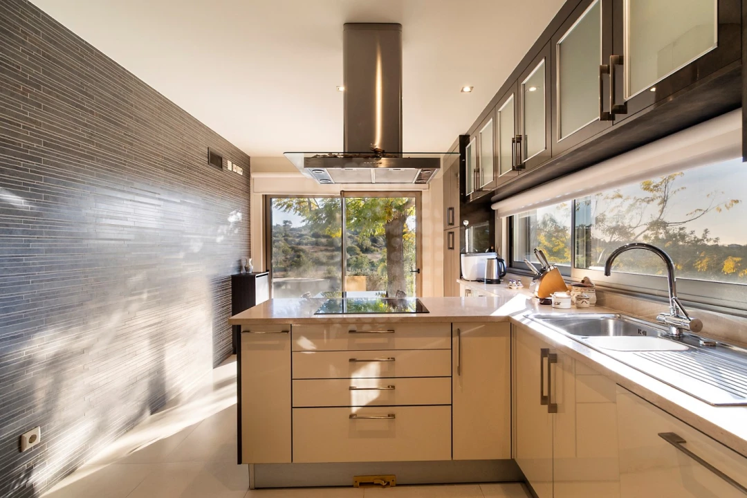 Moradia T5 para Venda em Guia Foto 20