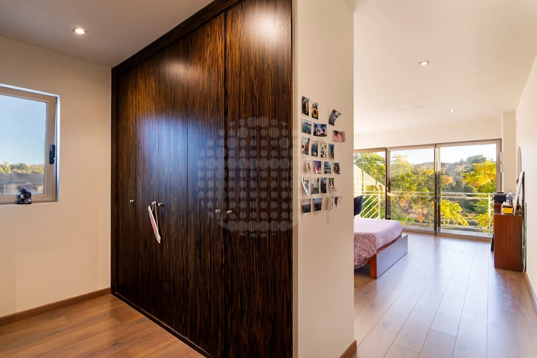 Moradia T5 para Venda em Guia Foto 25