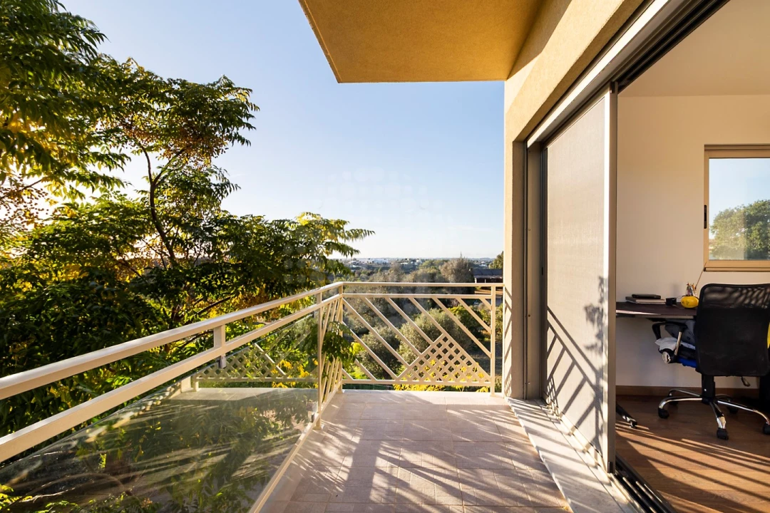 Moradia T5 para Venda em Guia Foto 33