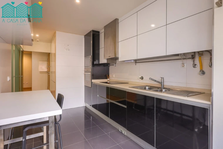 Apartamento T2 para Arrendamento em Glória e Vera Cruz Foto 9