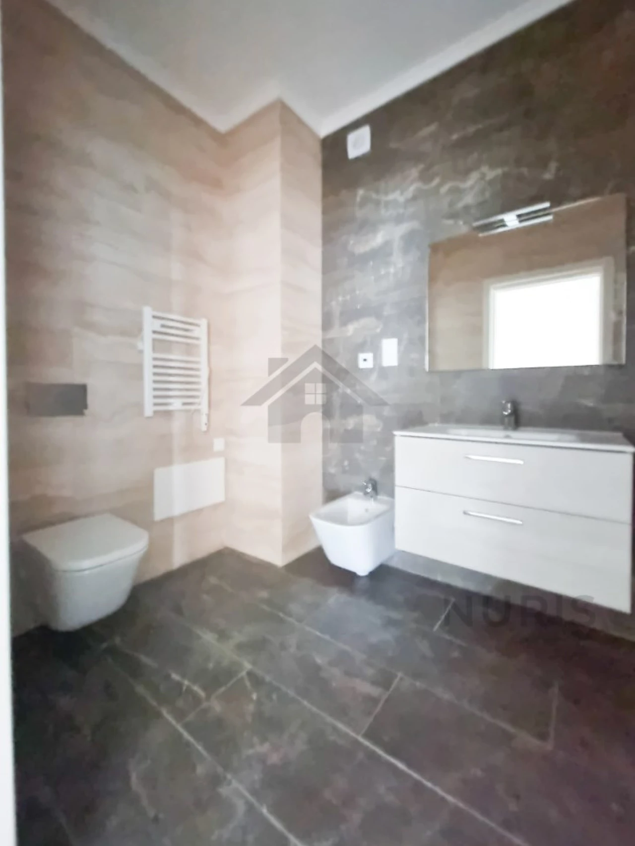 Apartamento T4 para Venda em Portimão Foto 7