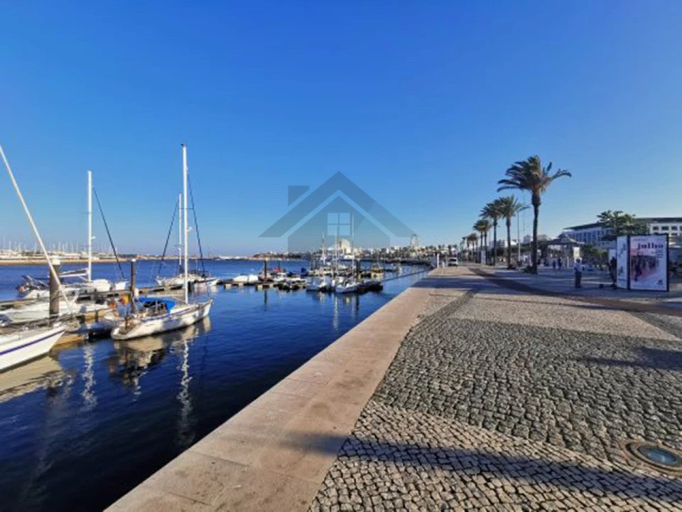 Apartamento T4 para Venda em Portimão Foto 12