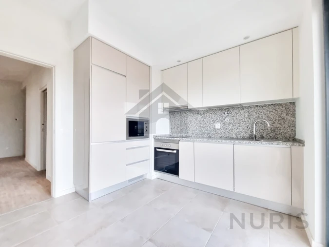 Apartamento T4 para Venda em Portimão Foto 9