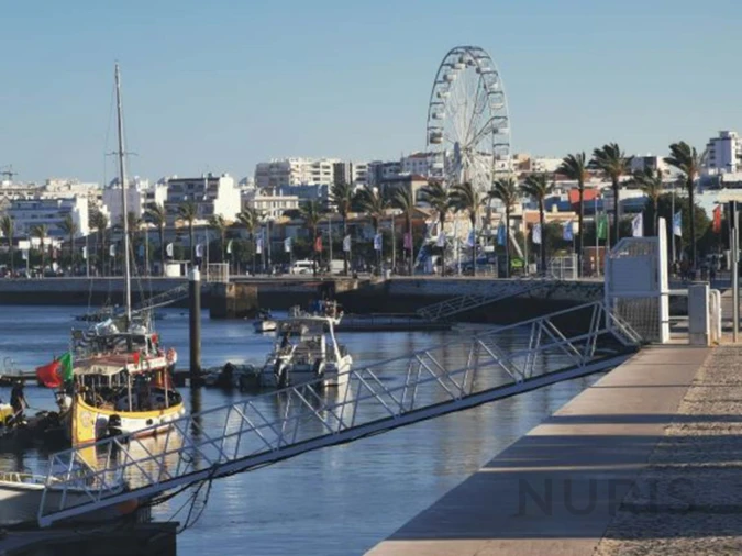 Apartamento T4 para Venda em Portimão Foto 11