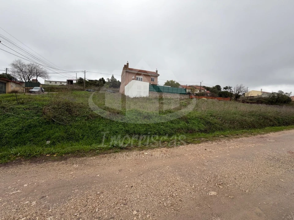 Terreno para Venda em Almargem do Bispo, Pêro Pinheiro e Montelavar Foto 1
