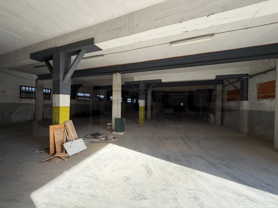 Armazém para Venda em Aradas Foto 9