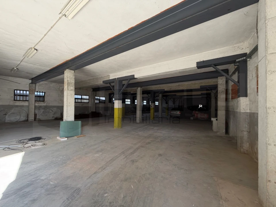 Armazém para Venda em Aradas Foto 10