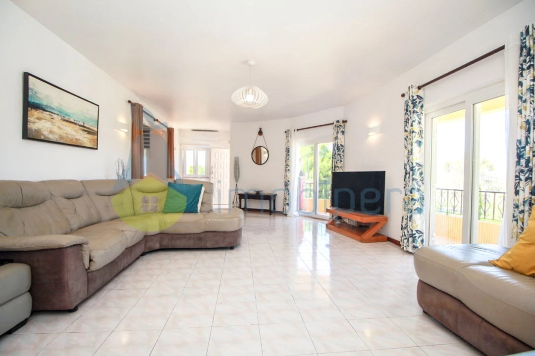 Moradia T3 para Venda em Albufeira e Olhos de Água Foto 2