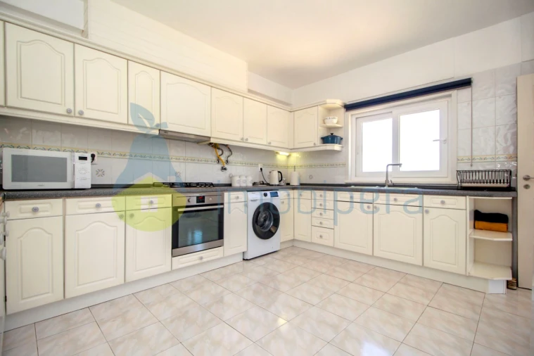 Moradia T3 para Venda em Albufeira e Olhos de Água Foto 4