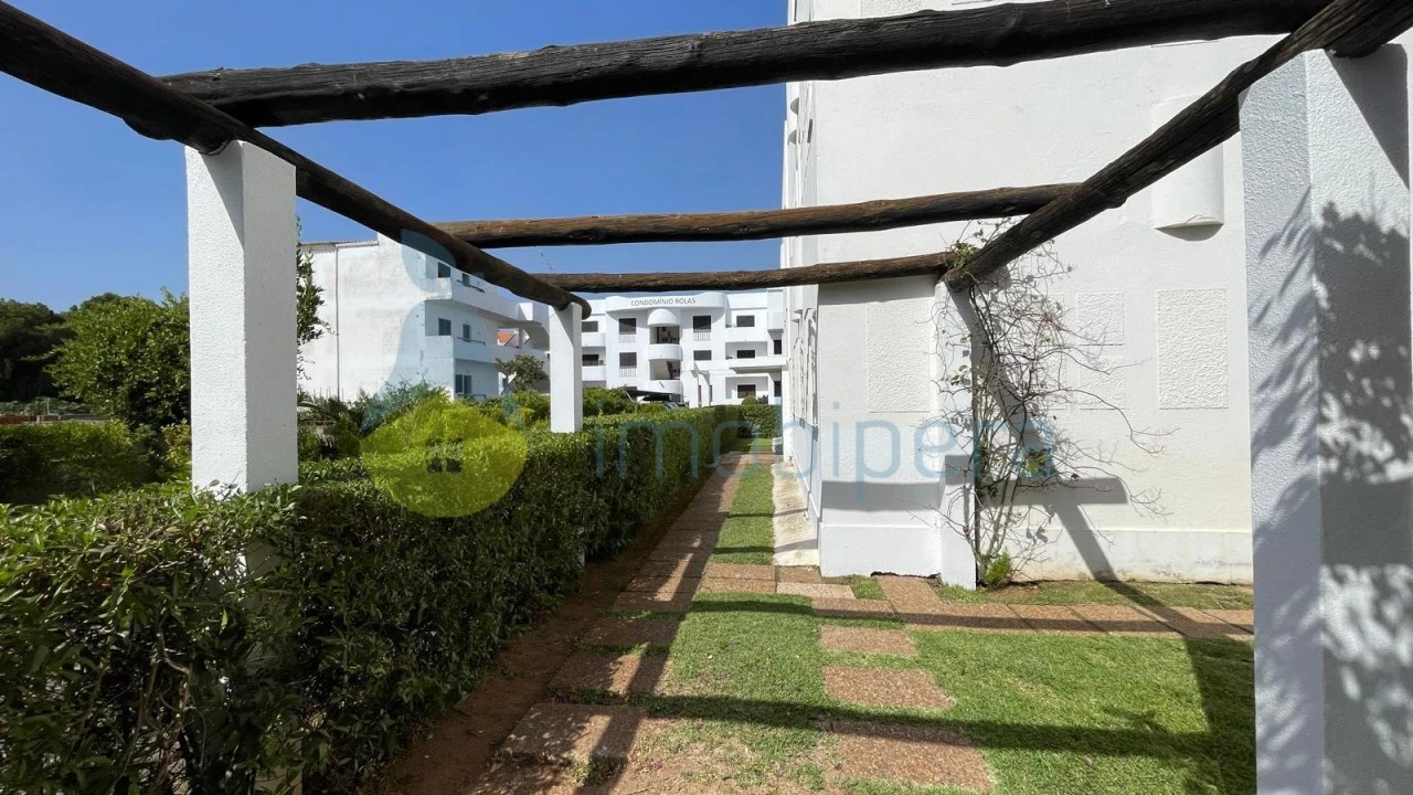 Apartamento T2 para Venda em Quarteira Foto 3