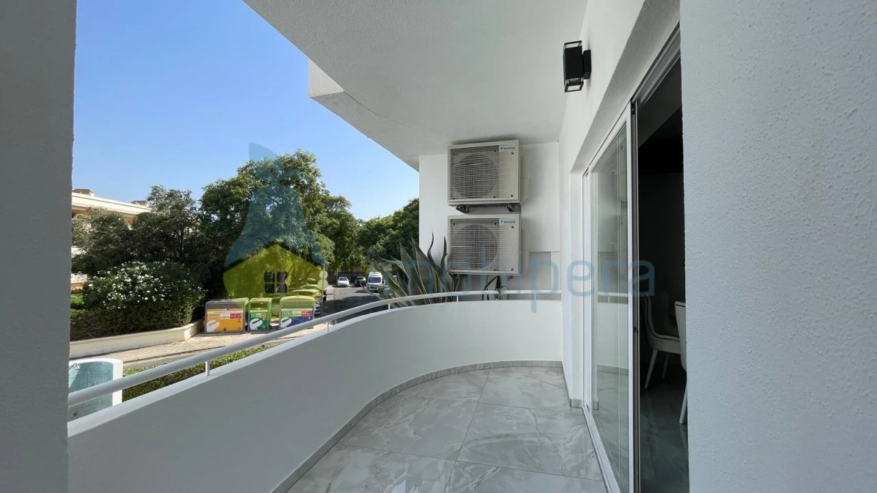 Apartamento T2 para Venda em Quarteira Foto 7