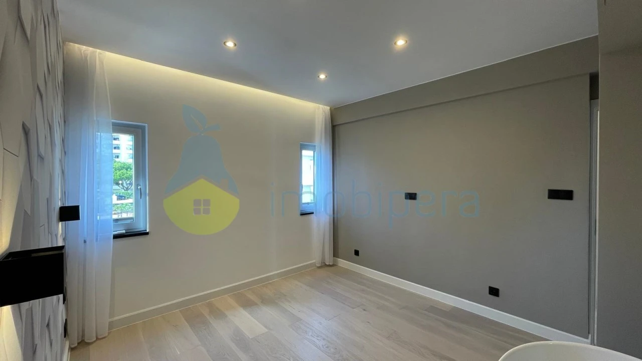 Apartamento T2 para Venda em Quarteira Foto 8