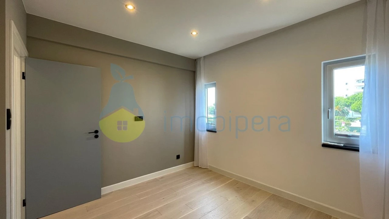 Apartamento T2 para Venda em Quarteira Foto 18