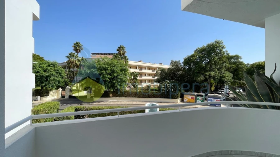 Apartamento T2 para Venda em Quarteira Foto 4