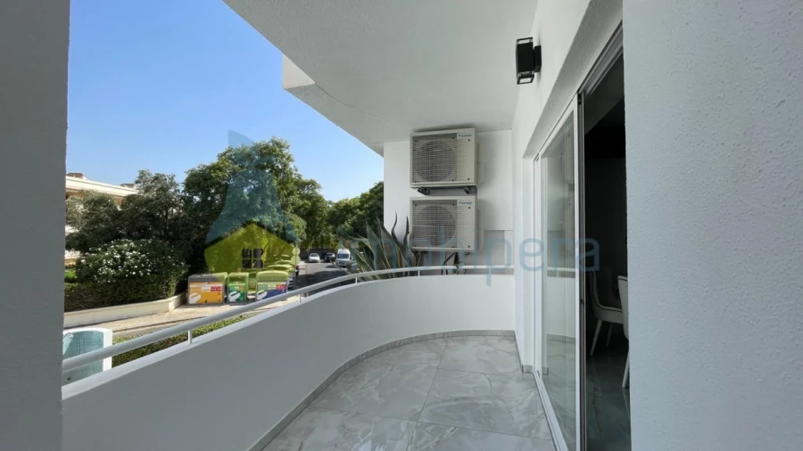 Apartamento T2 para Venda em Quarteira Foto 7