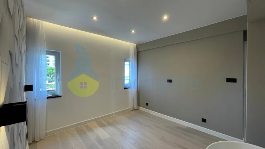 Apartamento T2 para Venda em Quarteira Foto 8