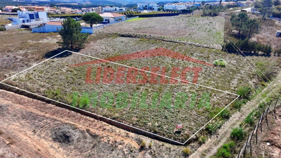 Terreno para Venda em A dos Cunhados e Maceira Foto 1
