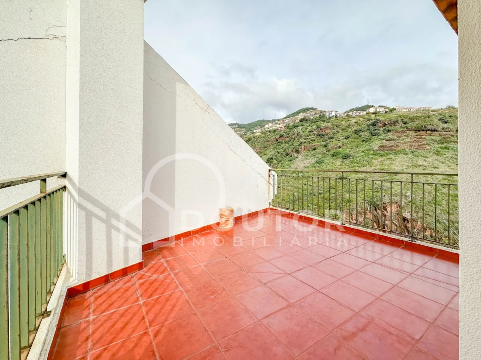 Moradia T3 para Venda em Caniço Foto 19