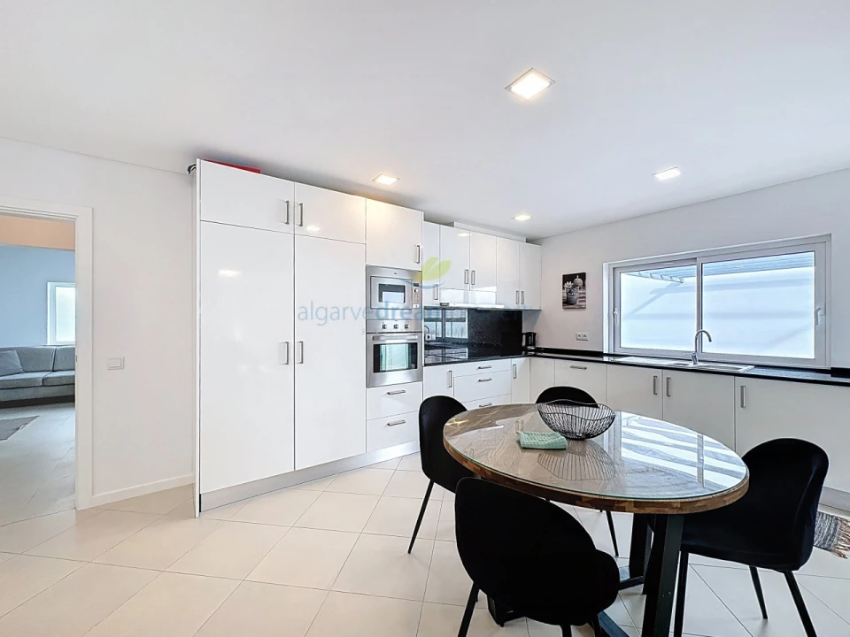 Moradia T4 para Venda em Albufeira e Olhos de Água Foto 17