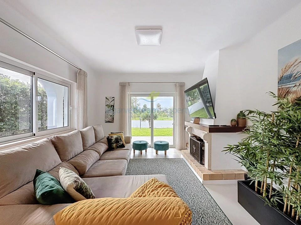 Moradia T4 para Venda em Albufeira e Olhos de Água Foto 12