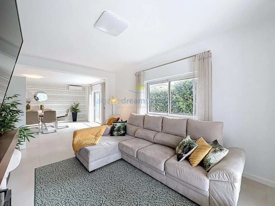 Moradia T4 para Venda em Albufeira e Olhos de Água Foto 15