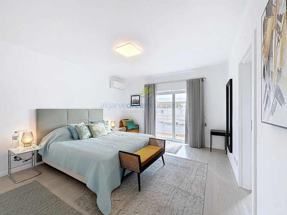 Moradia T4 para Venda em Albufeira e Olhos de Água Foto 29