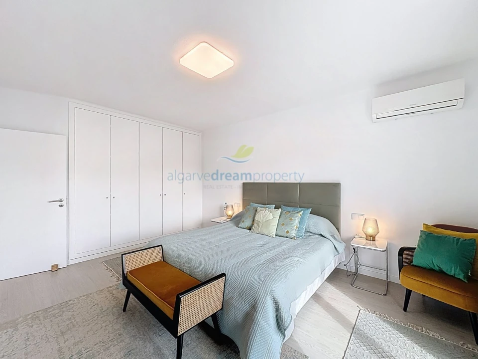 Moradia T4 para Venda em Albufeira e Olhos de Água Foto 30