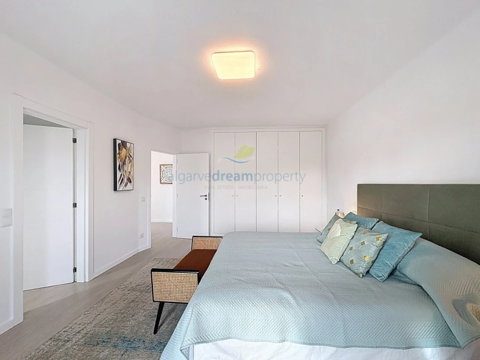 Moradia T4 para Venda em Albufeira e Olhos de Água Foto 31