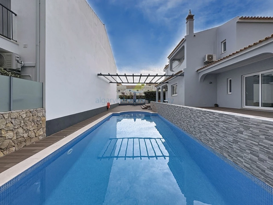Moradia T4 para Venda em Albufeira e Olhos de Água Foto 45