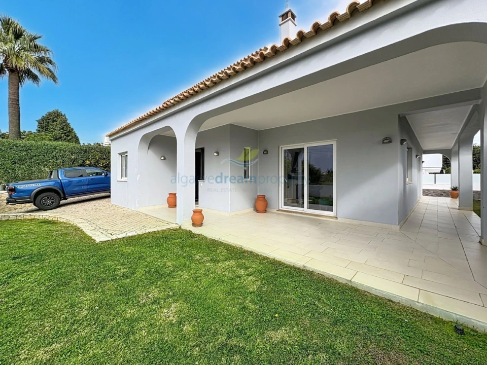 Moradia T4 para Venda em Albufeira e Olhos de Água Foto 49