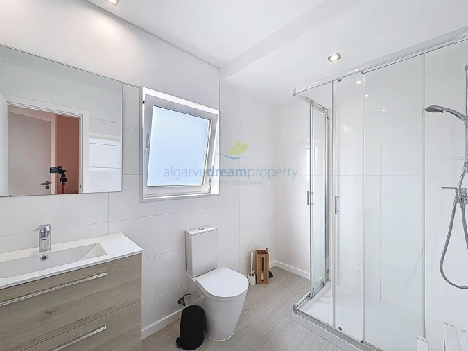 Moradia T4 para Venda em Albufeira e Olhos de Água Foto 34