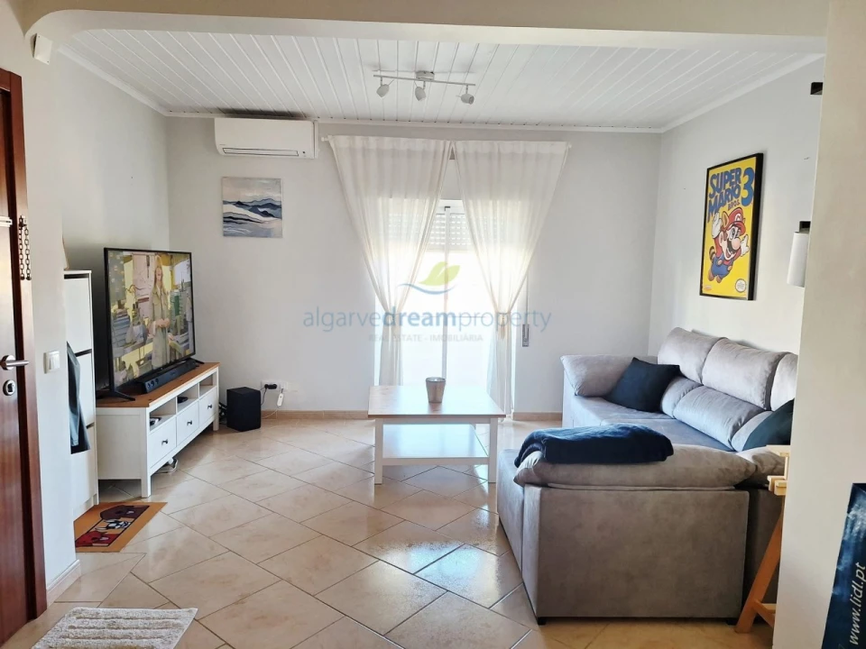 Apartamento T3 para Venda em São Brás de Alportel Foto 2