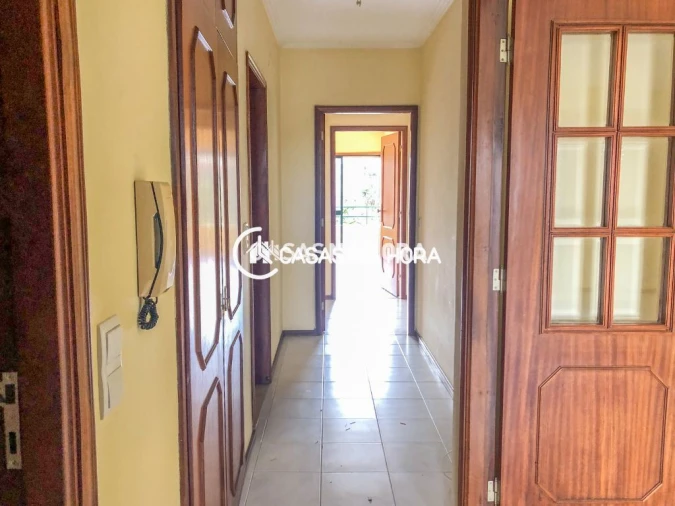 Apartamento T3 para Venda em Oliveira do Douro Foto 7