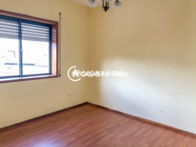 Apartamento T3 para Venda em Oliveira do Douro Foto 8