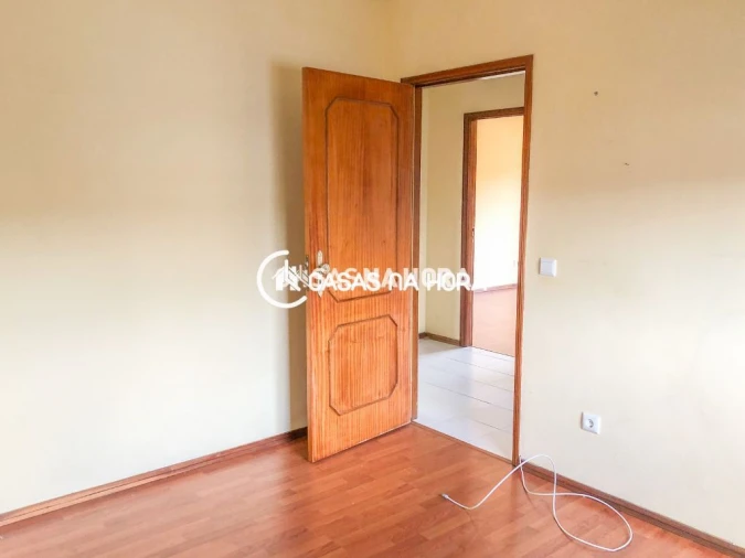 Apartamento T3 para Venda em Oliveira do Douro Foto 19