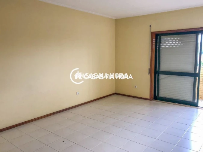 Apartamento T3 para Venda em Oliveira do Douro Foto 21