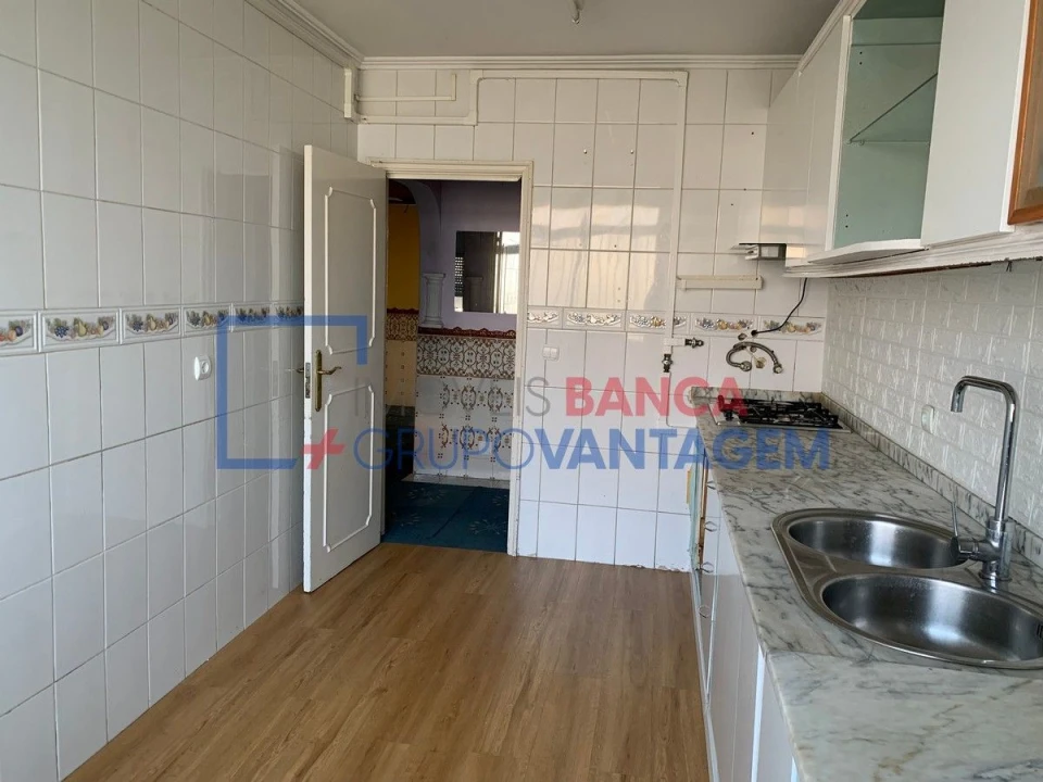 Apartamento T2 para Venda em Cacém e São Marcos Foto 11