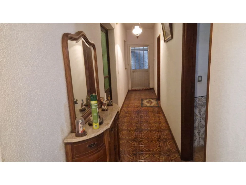 Moradia T5 para Venda em Vacariça Foto 6