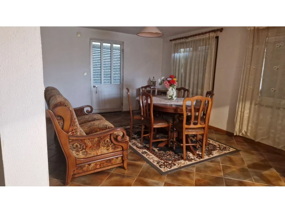 Moradia T5 para Venda em Vacariça Foto 7