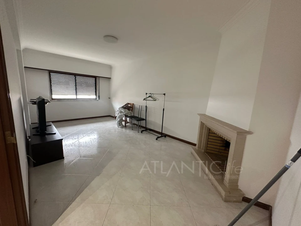 Apartamento para Venda em Cacém e São Marcos Foto 4